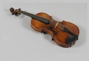 Havslug udsagnsord sortere Musikmuseet køber Lumbyes violin